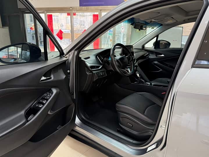 Фото 8 - Chevrolet Orlando