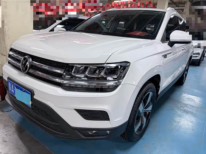 Фото 1 - Volkswagen Tharu