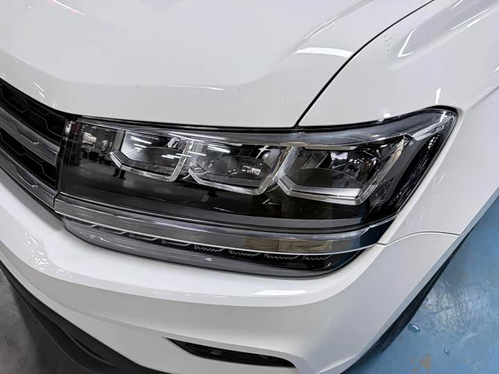 Фото 4 - Volkswagen Tharu