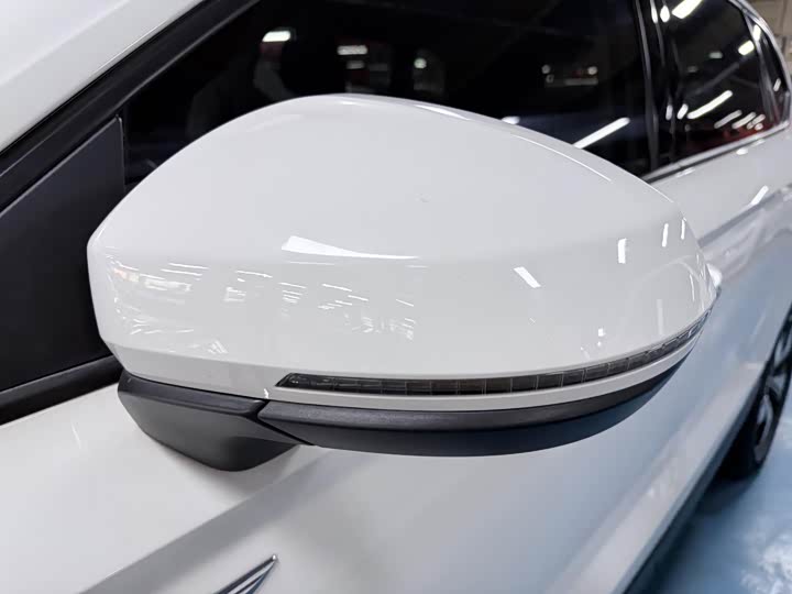 Фото 5 - Volkswagen Tharu