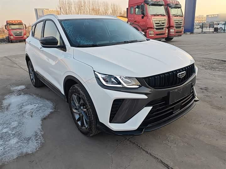 Фото 4 - Geely Coolray