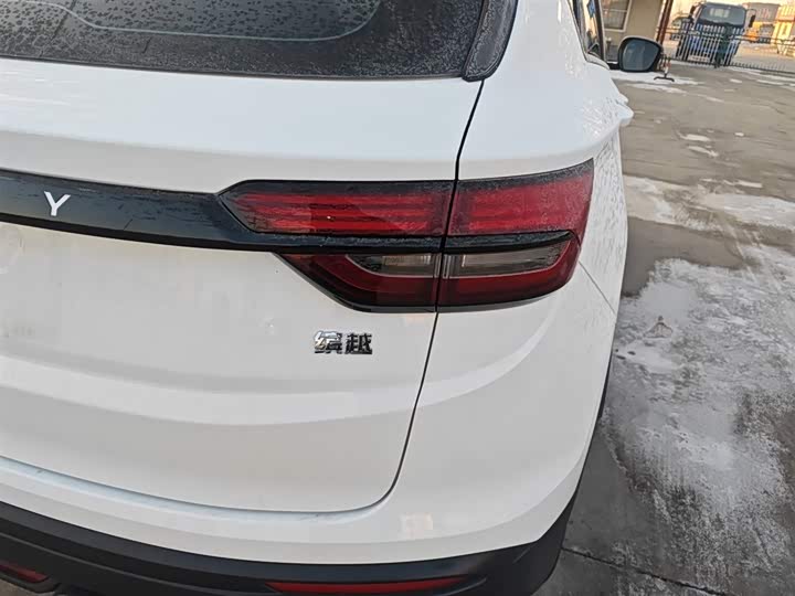 Фото 8 - Geely Coolray