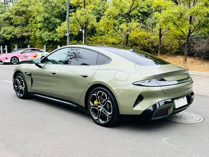 Фото 4 - Xiaomi SU7