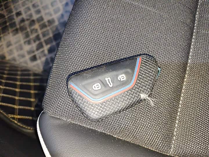 Фото 9 - Volkswagen Golf