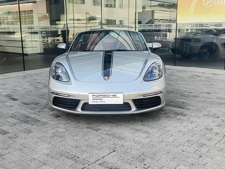 Фото 2 - Porsche 718