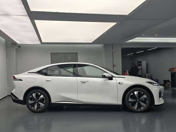 Фото 4 - Changan Deepal SL03