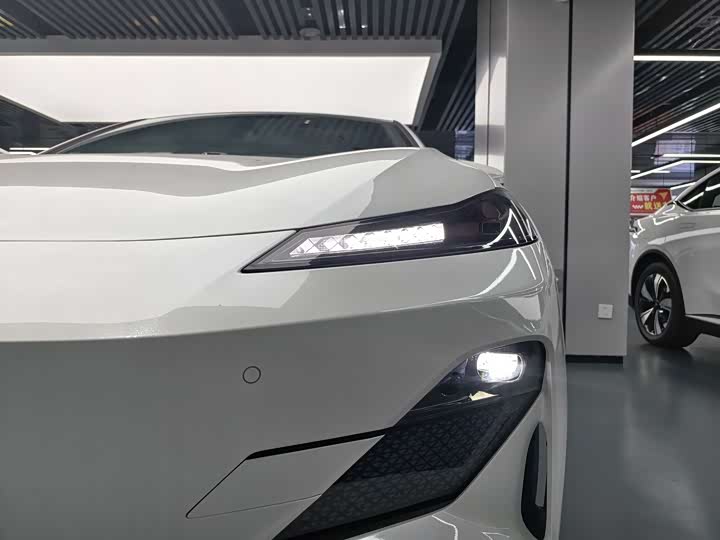 Фото 8 - Changan Deepal SL03