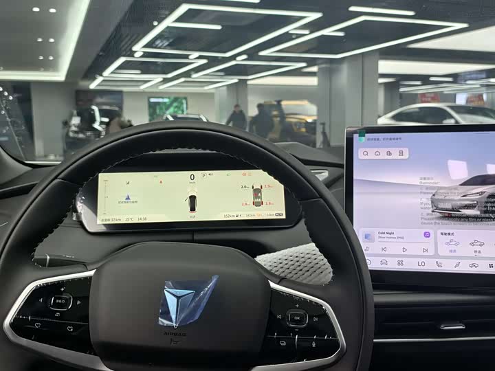 Фото 9 - Changan Deepal SL03