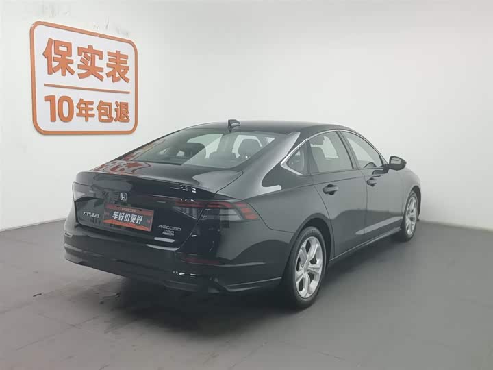 Фото 2 - Honda Accord