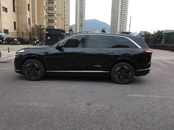 Фото 4 - Nio Onvo L90