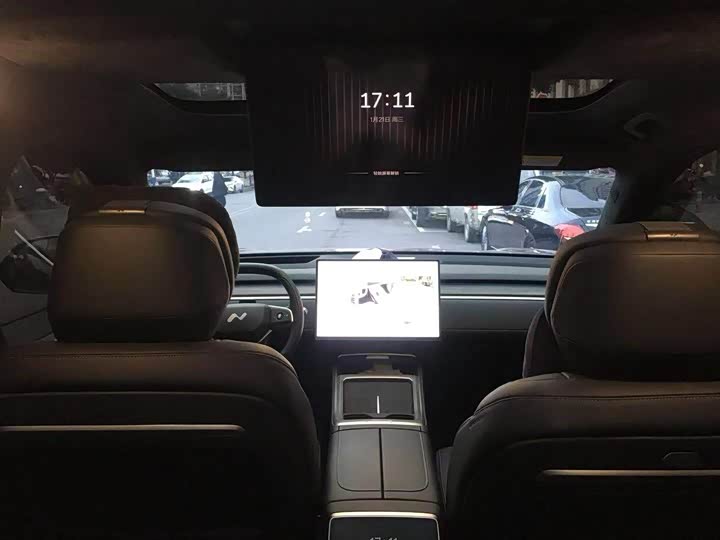 Фото 6 - Nio Onvo L90