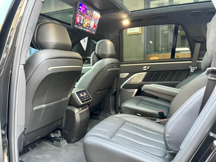 Фото 7 - Nio Onvo L90