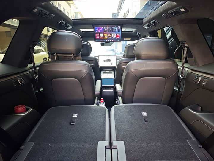 Фото 9 - Nio Onvo L90