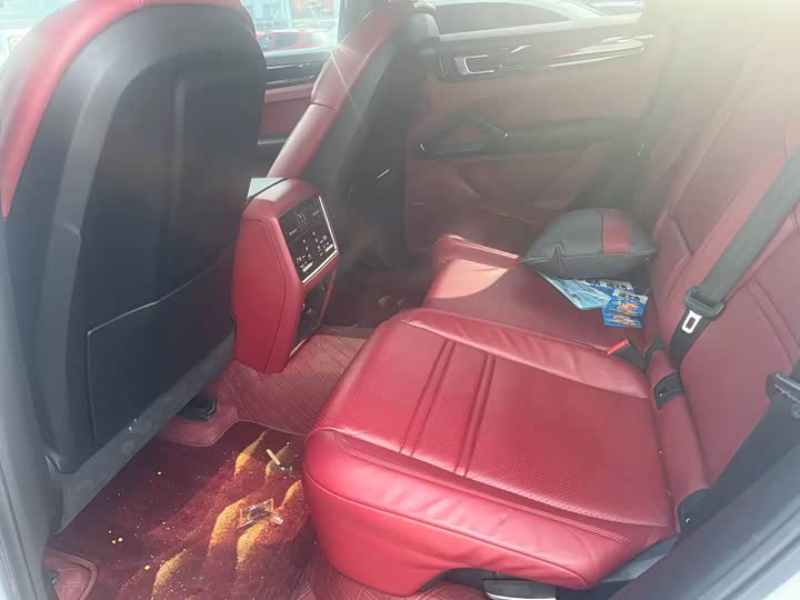 Фото 5 - Porsche Cayenne Hybrid