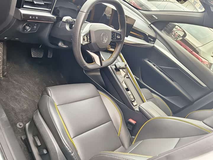 Фото 4 - MG Motor 5 Scorpio