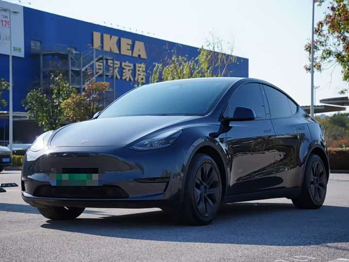 Фото 1 - Tesla Model Y