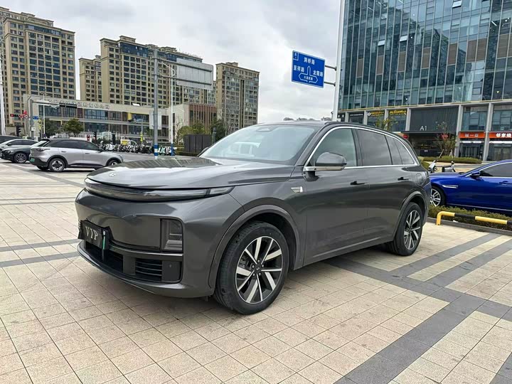 Фото 1 - LiXiang L7