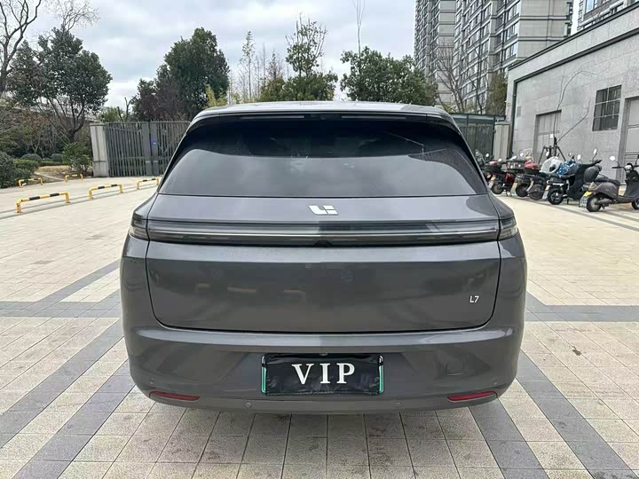 Фото 8 - LiXiang L7