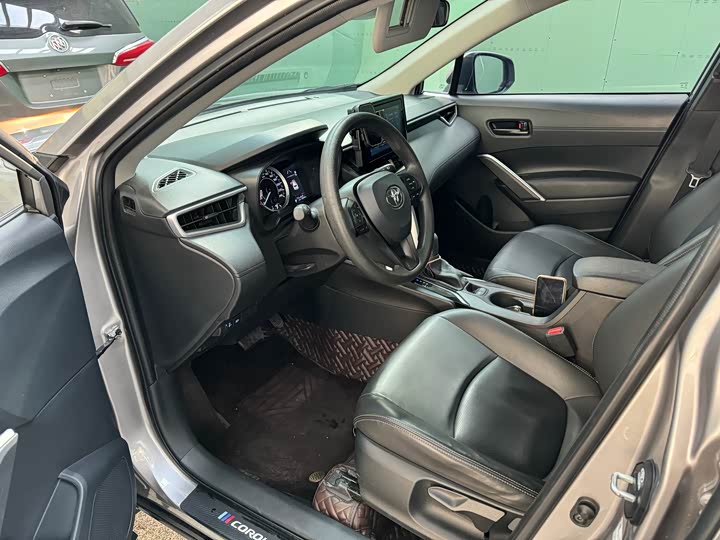 Фото 8 - Toyota Corolla Cross