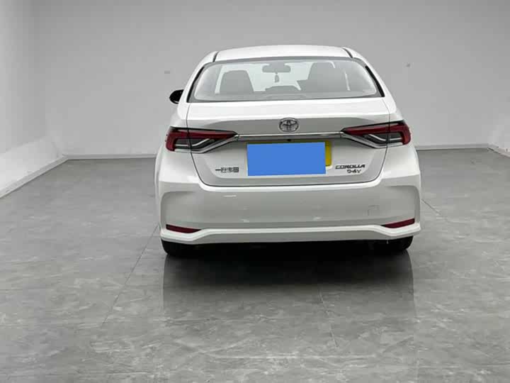 Фото 5 - Toyota Corolla