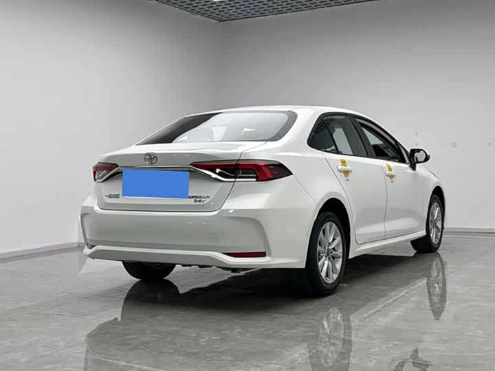 Фото 6 - Toyota Corolla