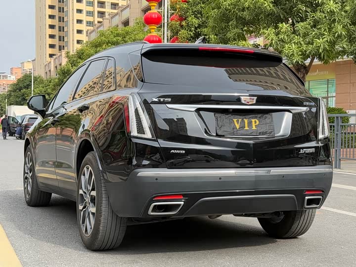 Фото 7 - Cadillac XT5