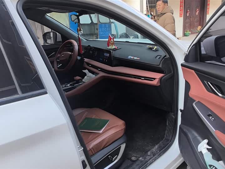 Фото 8 - Changan CS75 Plus