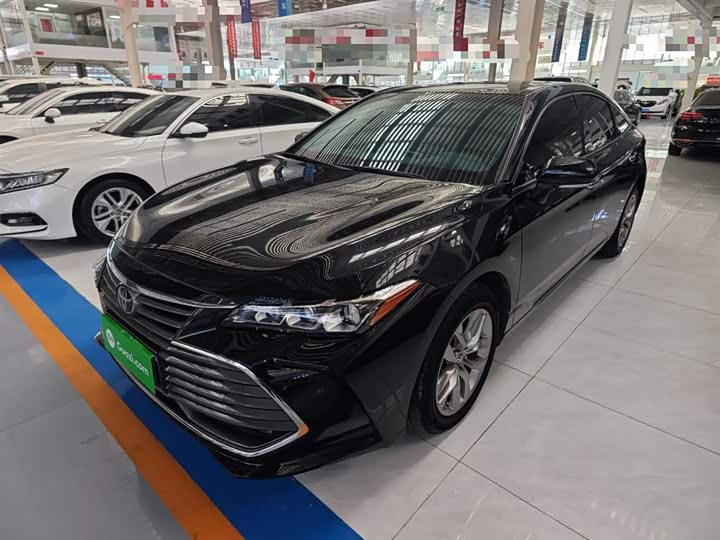 Фото 1 - Toyota Avalon