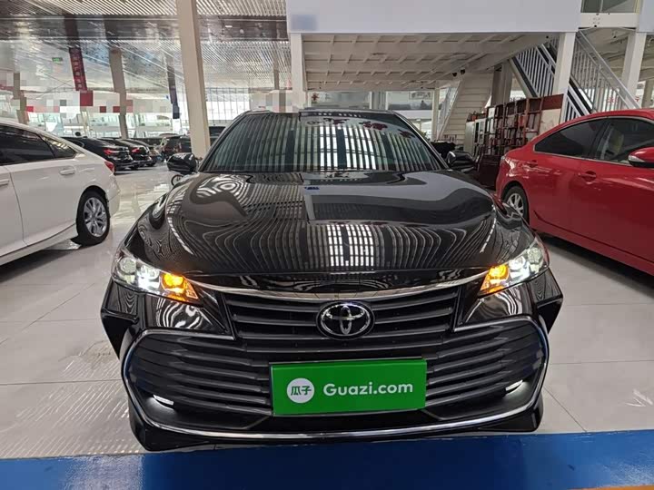 Фото 3 - Toyota Avalon