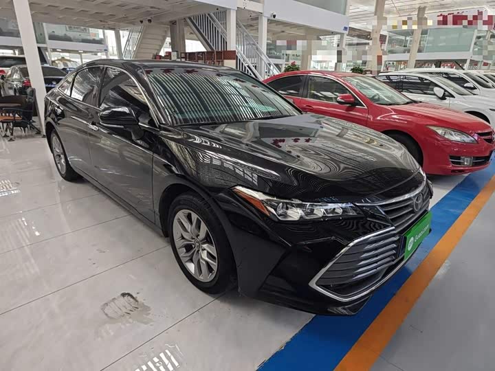 Фото 4 - Toyota Avalon
