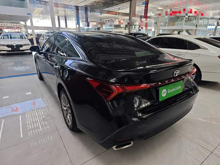 Фото 5 - Toyota Avalon