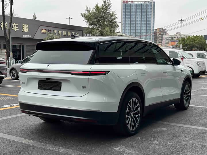 Фото 5 - Nio ES8