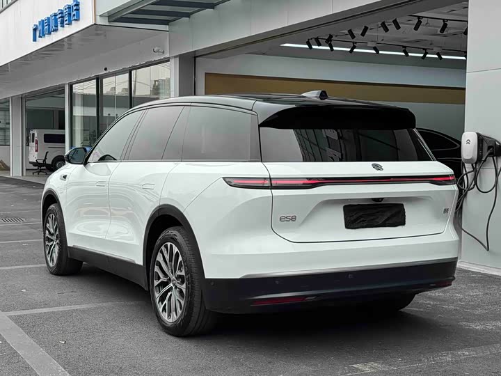 Фото 7 - Nio ES8