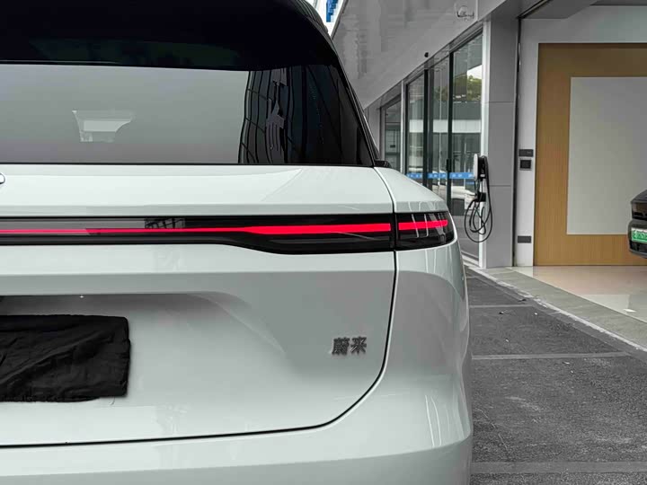 Фото 9 - Nio ES8