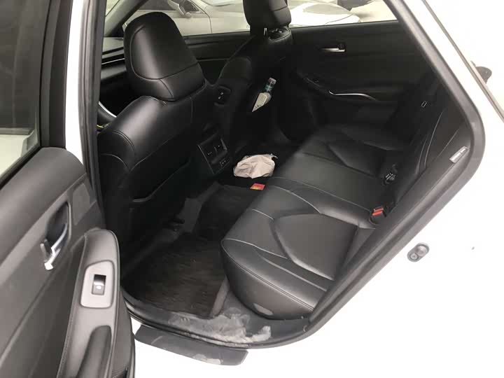 Фото 5 - Toyota Avalon