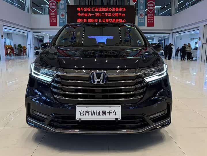 Фото 2 - Honda Odyssey