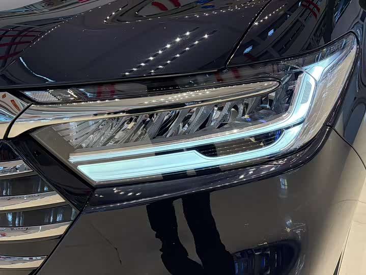 Фото 4 - Honda Odyssey