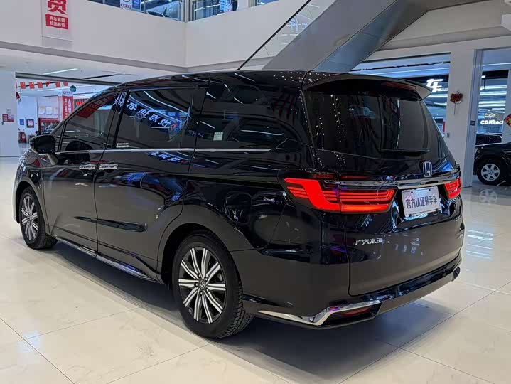 Фото 5 - Honda Odyssey