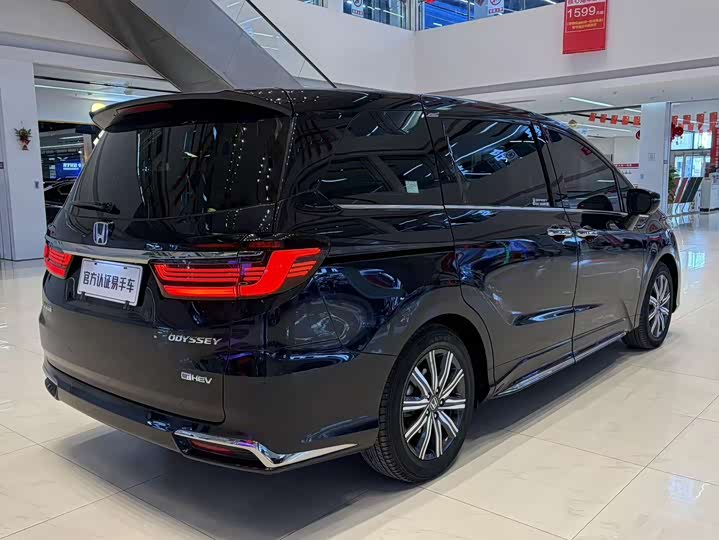 Фото 7 - Honda Odyssey