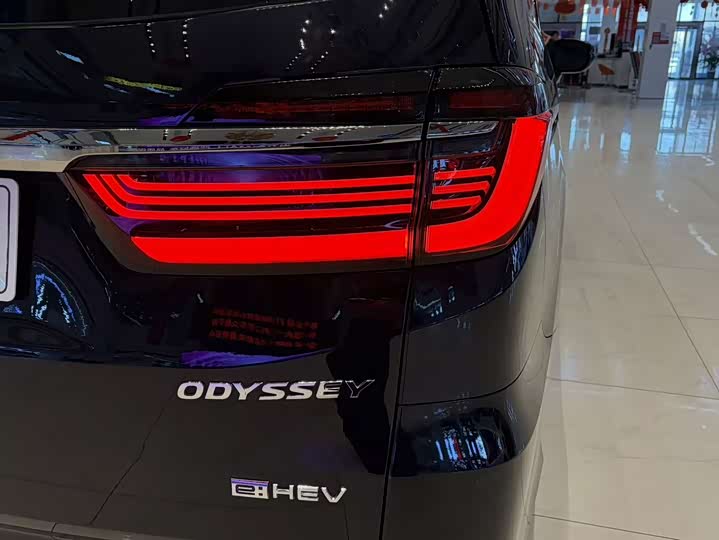 Фото 8 - Honda Odyssey