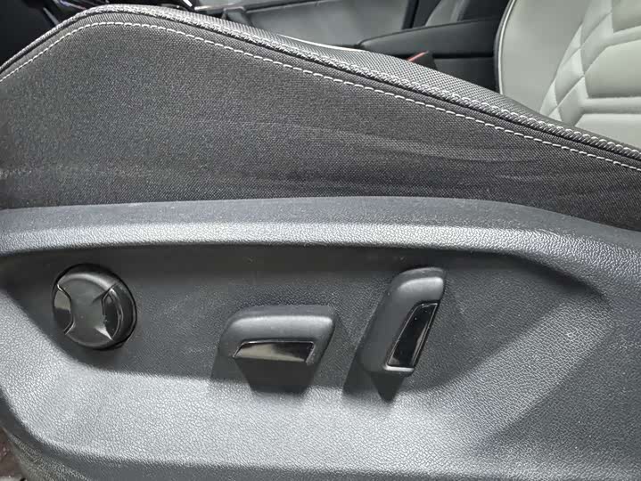 Фото 8 - Volkswagen Tayron