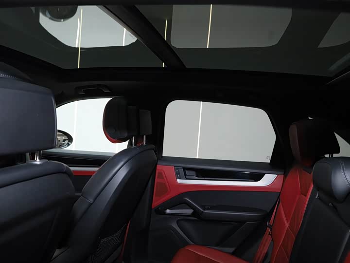 Фото 5 - Porsche Cayenne