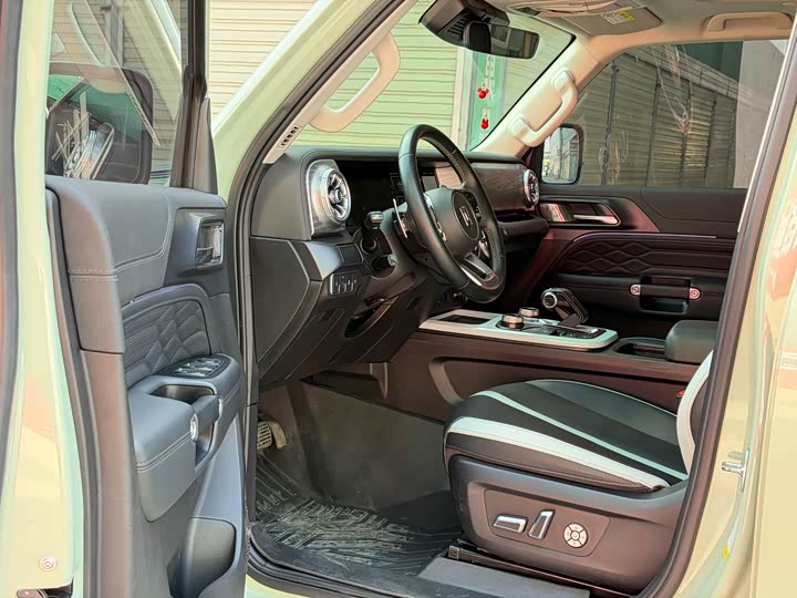 Фото 7 - Tank 300