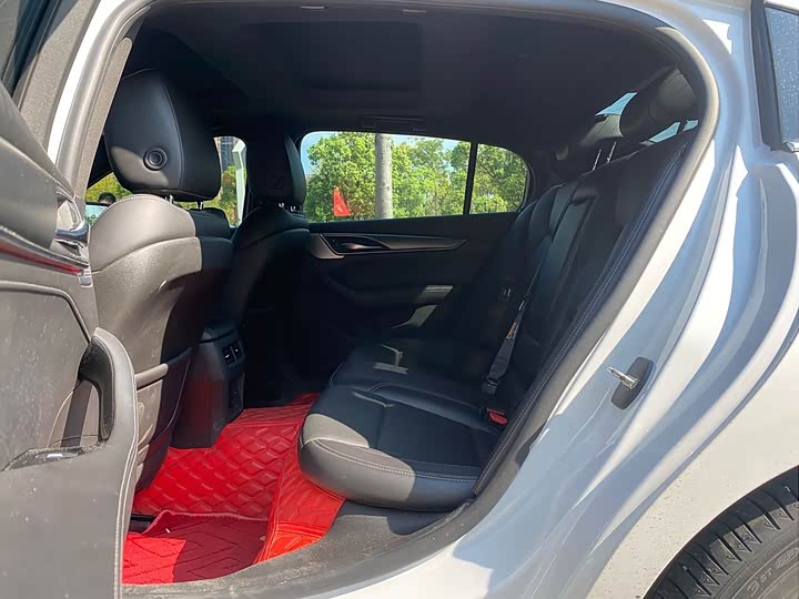 Фото 8 - Cadillac CT5