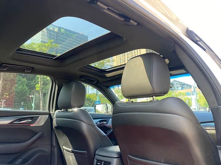 Фото 9 - Cadillac CT5