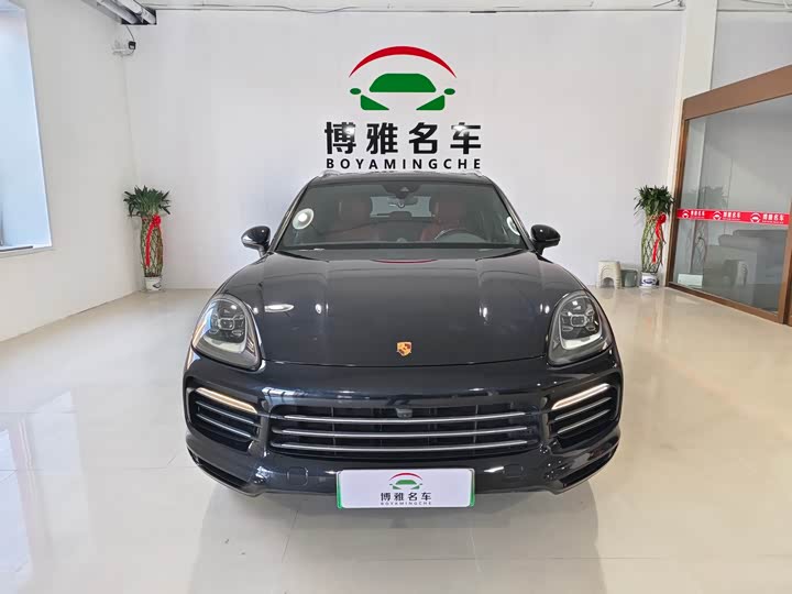 Фото 3 - Porsche Cayenne Hybrid