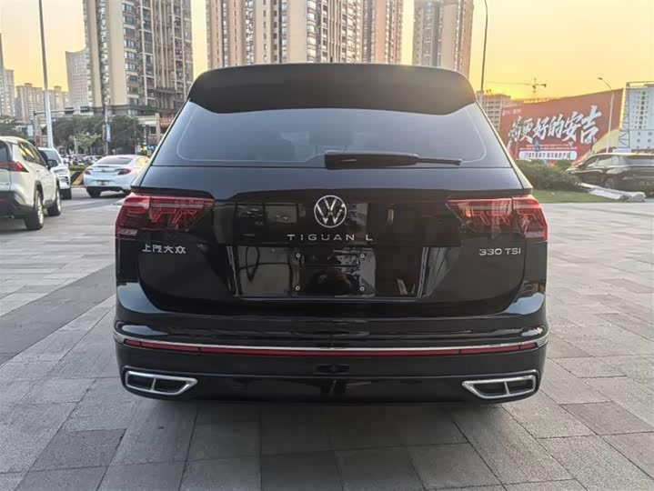 Фото 5 - Volkswagen Tiguan L Pro
