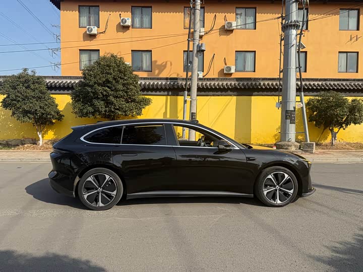 Фото 4 - Nio ET5T