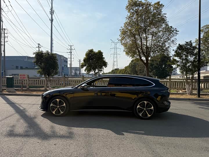 Фото 5 - Nio ET5T