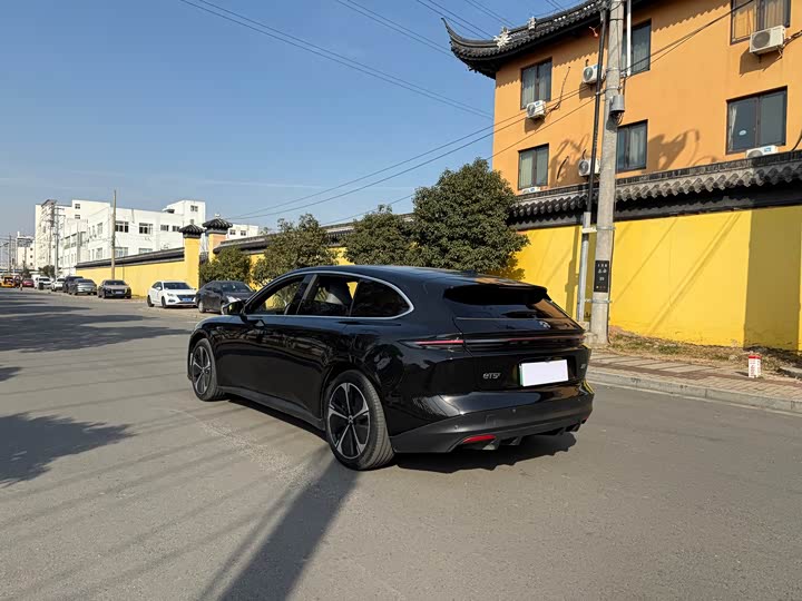 Фото 6 - Nio ET5T